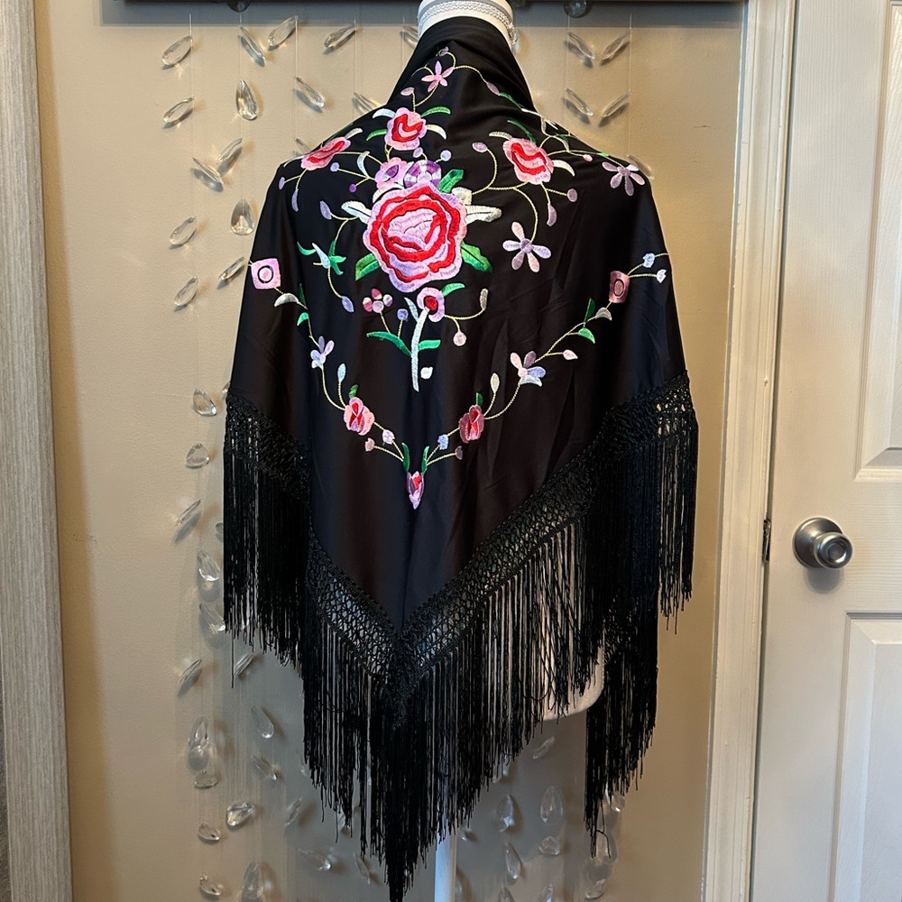 Floral Embroidery Piano Shawl